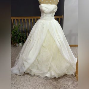 Vera Wang wedding dress